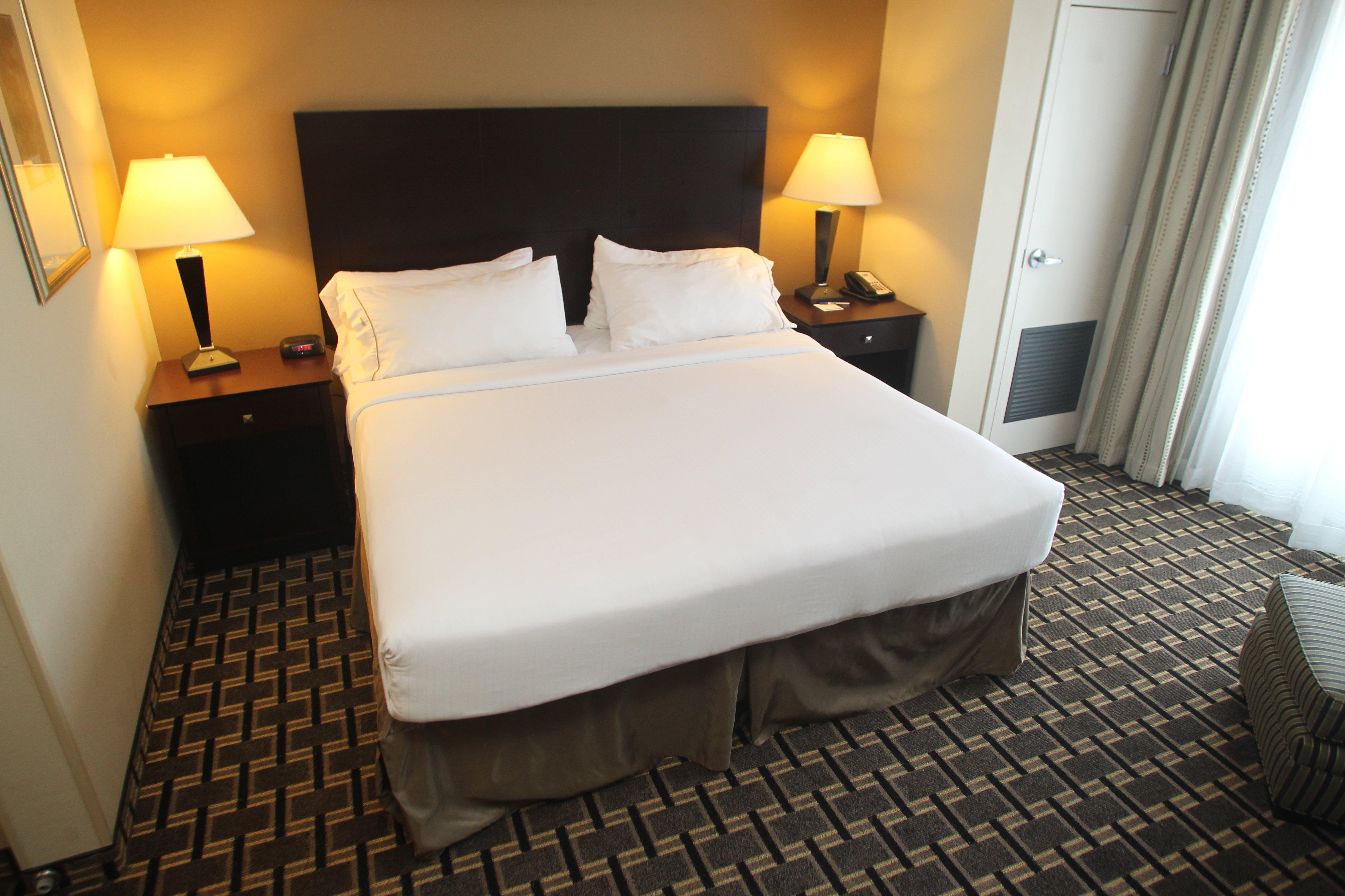 Holiday Inn Express Pembroke By Ihg Exteriör bild