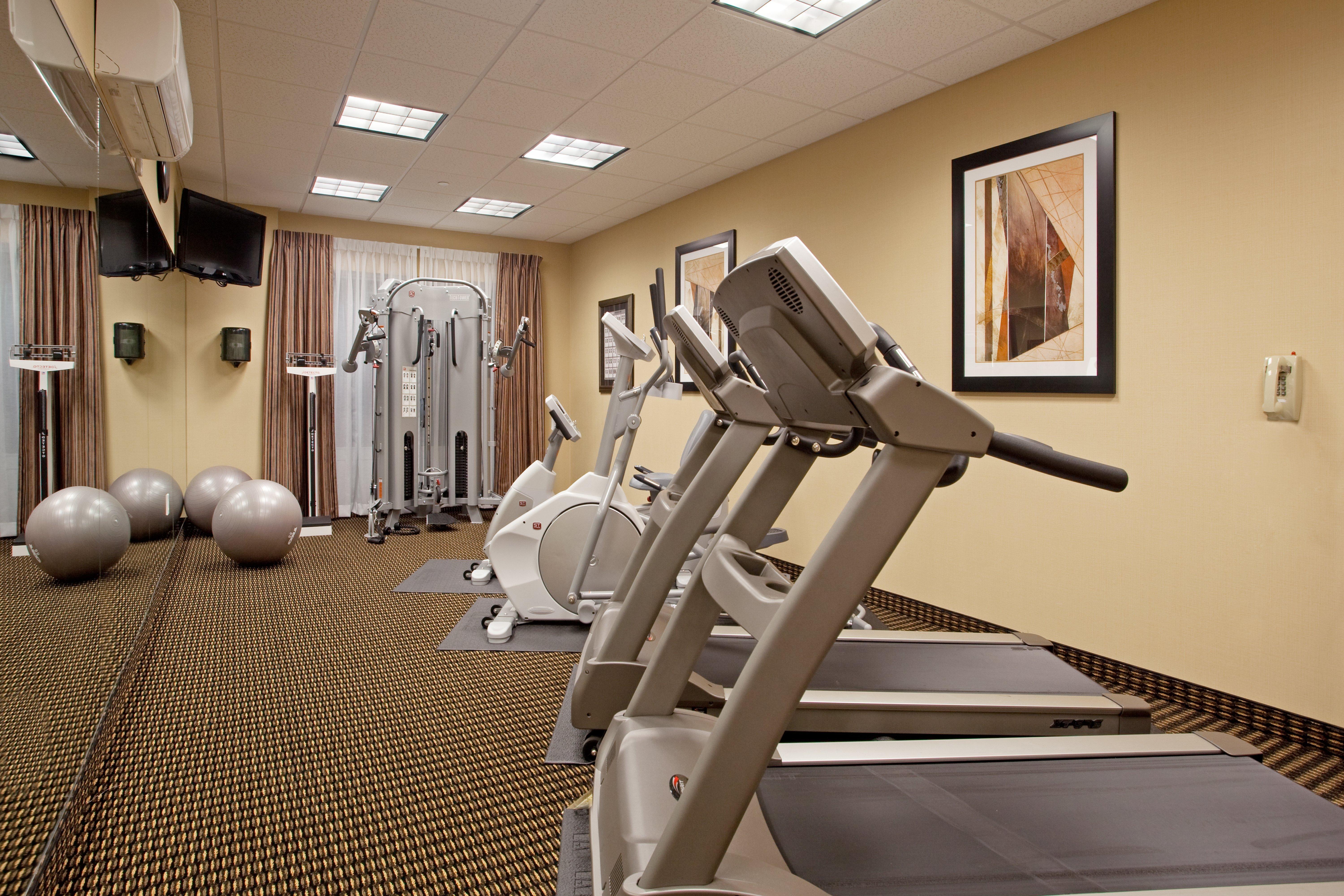 Holiday Inn Express Pembroke By Ihg Exteriör bild